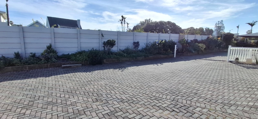 3 Bedroom Property for Sale in Gonubie Eastern Cape